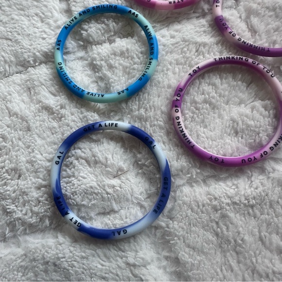 Assorted Tie Dye Silicone Motivational Bracelets | 5 Pack - Picture 3 of 5